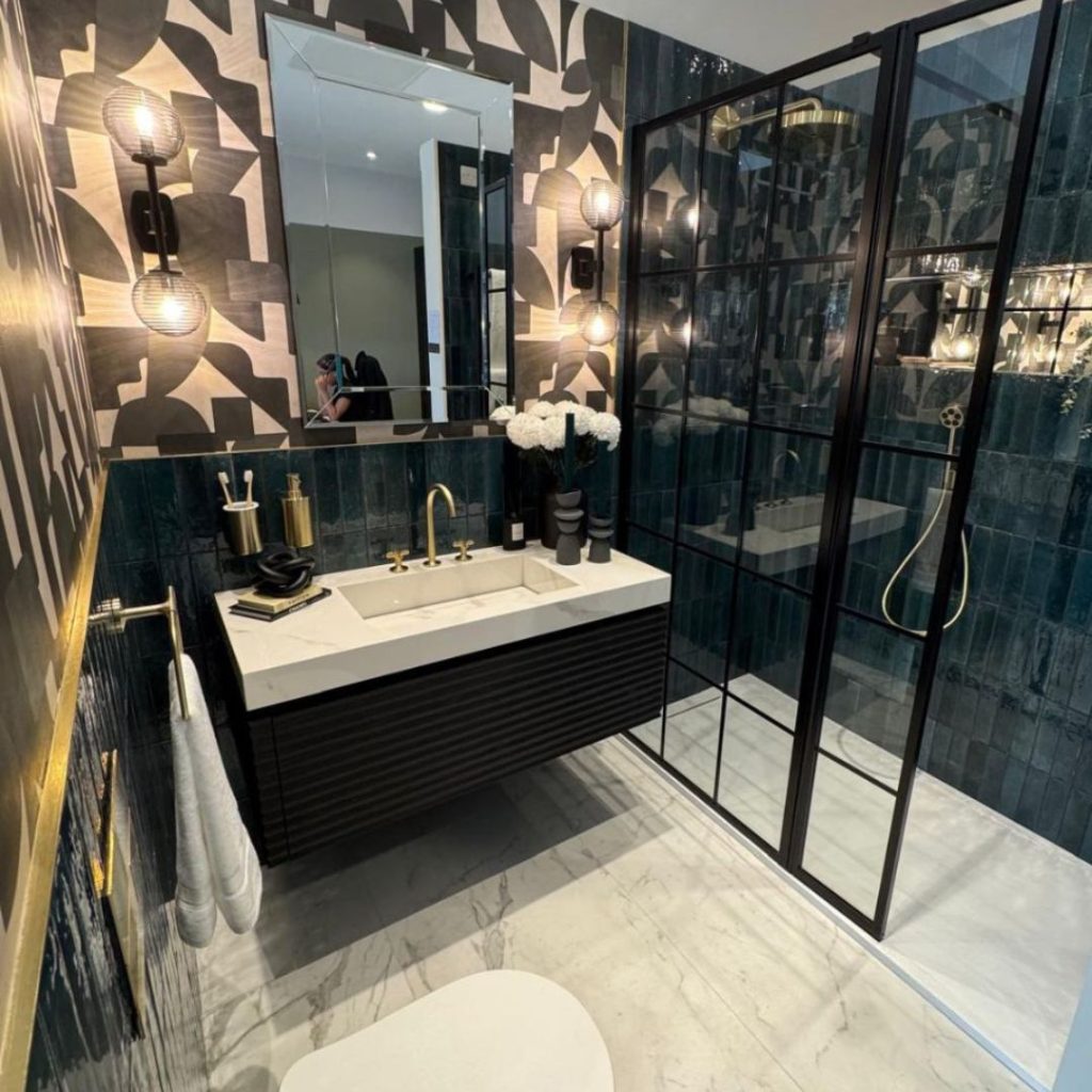 Shower Room with high gloss tiles. 